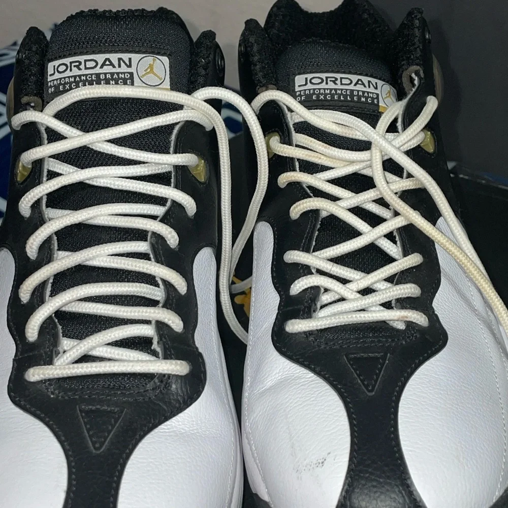 Selling some Jordan’s basketball or any use - Picture 8 of 8